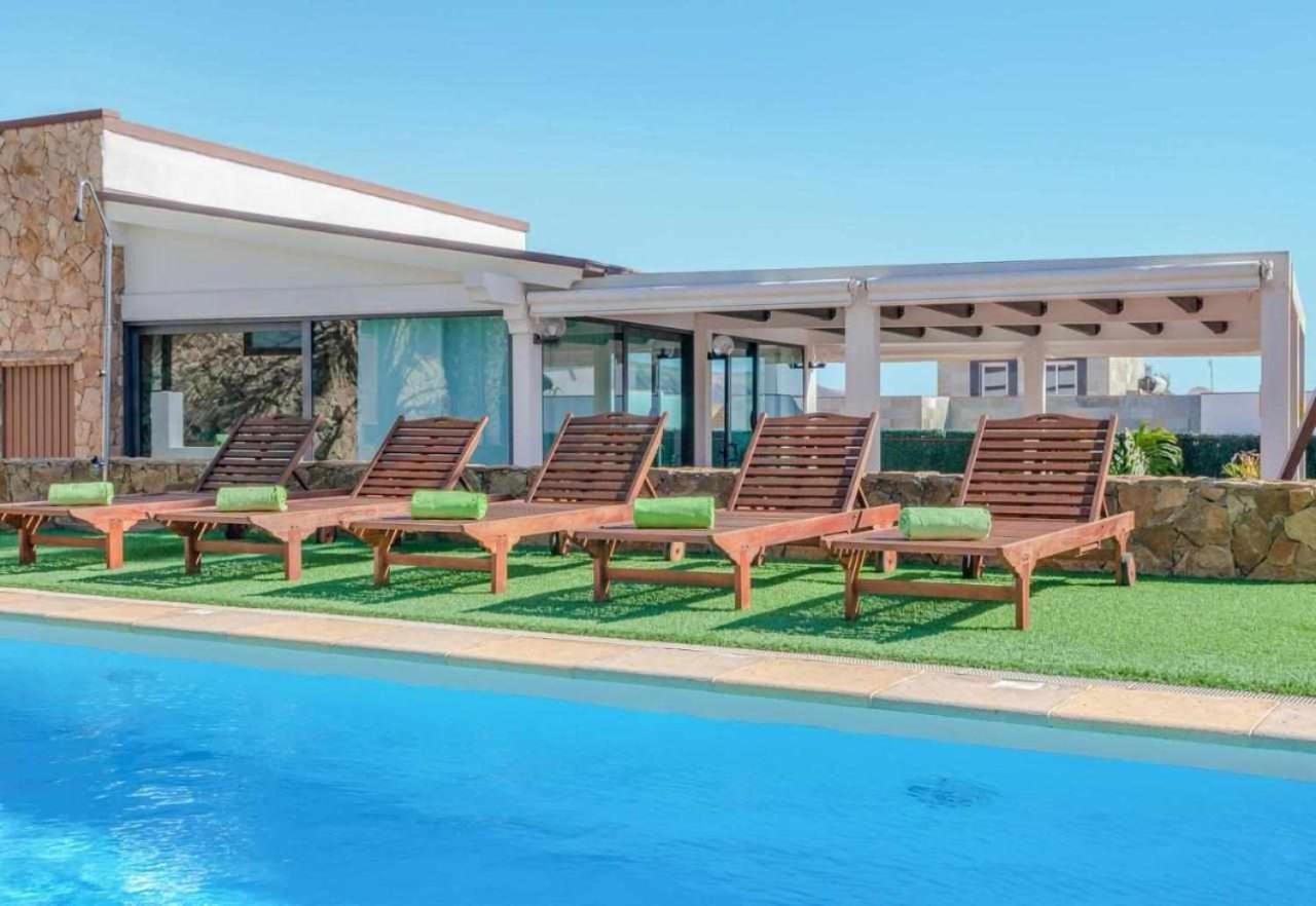 Villa Cobas Con Piscina Y Privada Triquivijate Kültér fotó