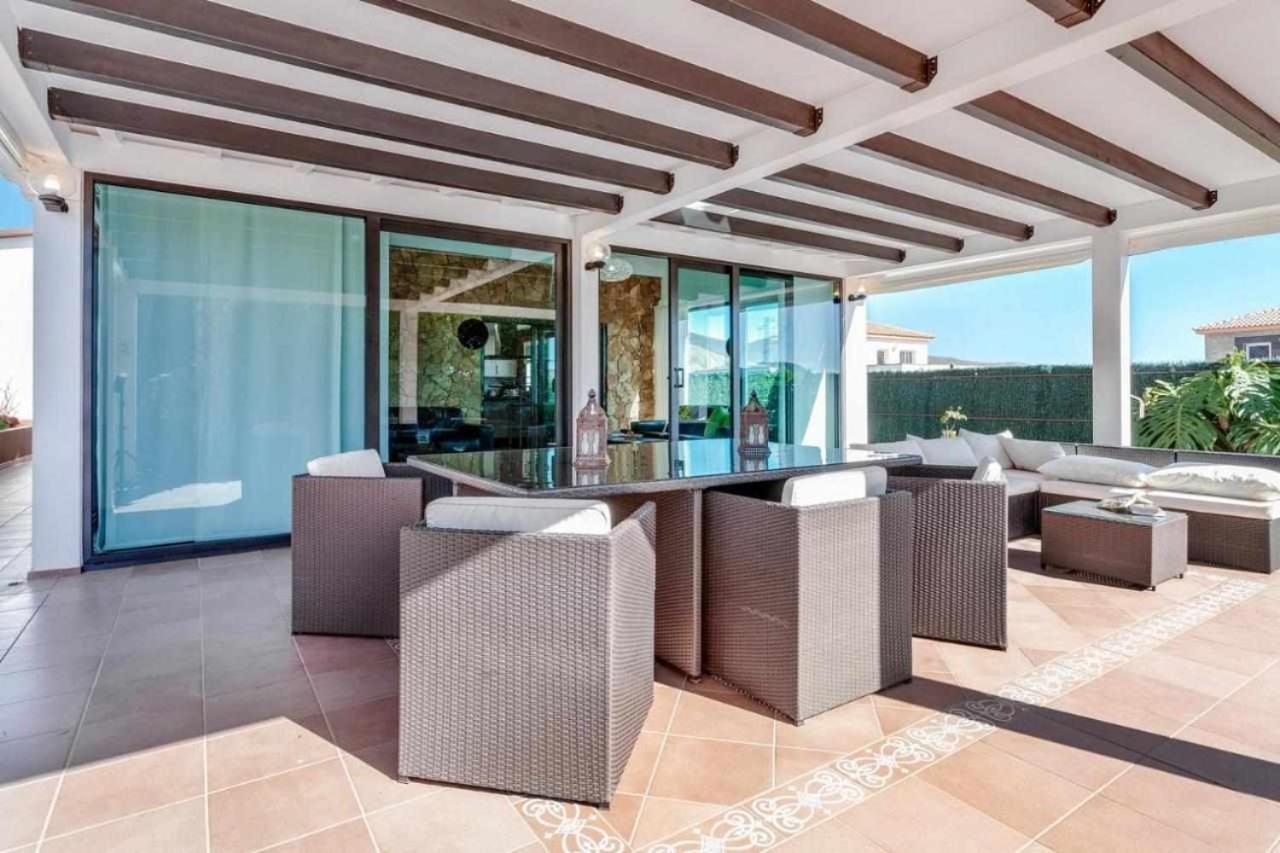 Villa Cobas Con Piscina Y Privada Triquivijate Kültér fotó