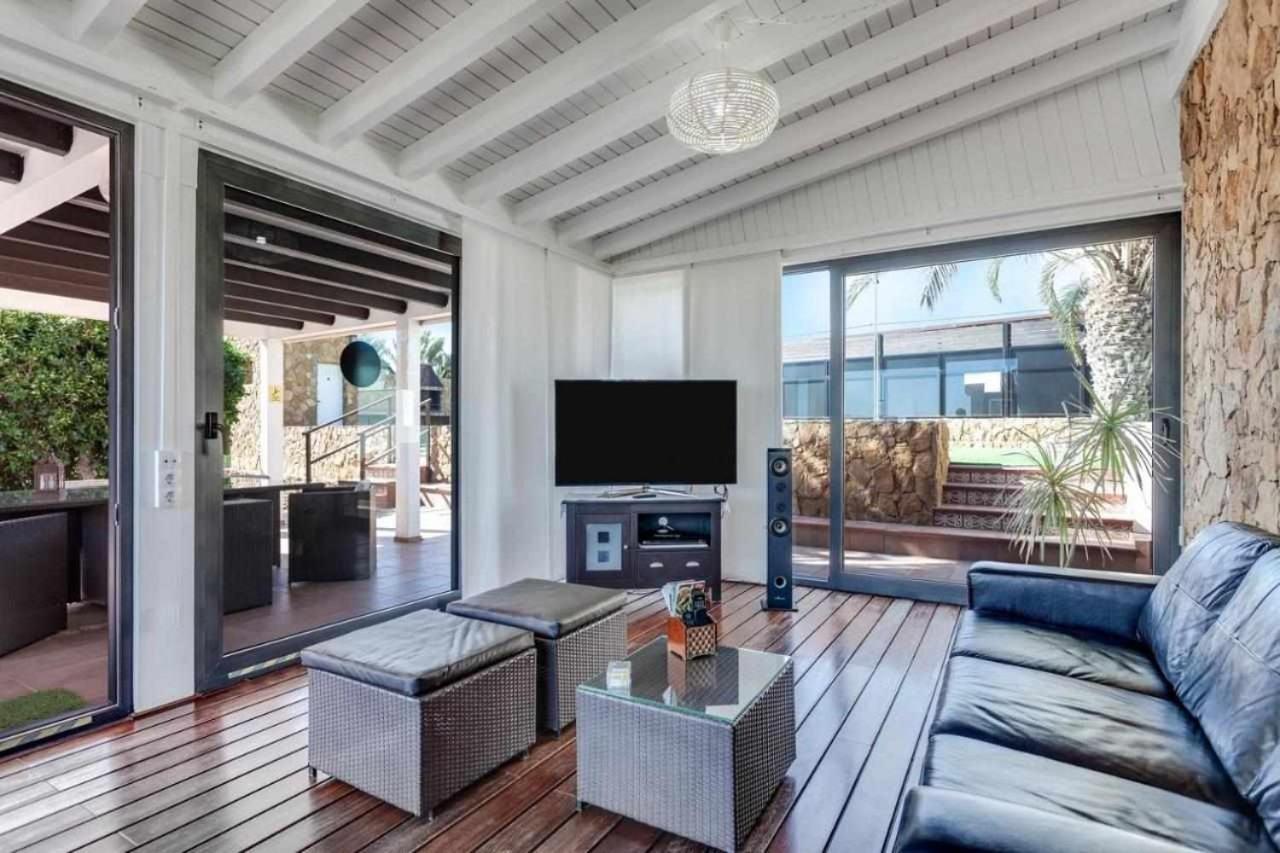 Villa Cobas Con Piscina Y Privada Triquivijate Kültér fotó